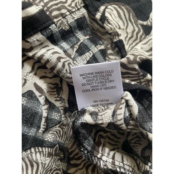 Jane + Delancey Zebra AOP Womens/Teen Blouse Size 1X Sheer Avant Garde - Picture 4 of 9